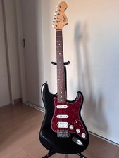 Squier by Fender affinitty STRAT
