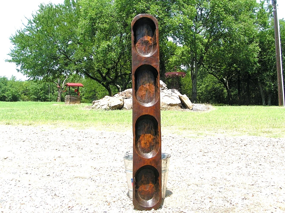 Hand carved Wooden dough bowl, Bread trencher with divided sections, 2827 - Image 3 of 4