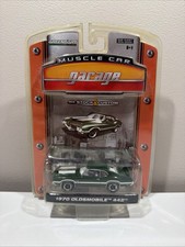 Greenlight Muscle Car Garage Green/White 1970 Oldsmobile 442 - 1:64 P22