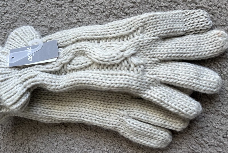 Aerie Touch Point Women’s Knit Gloves Cream OS