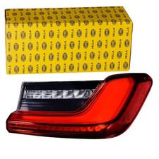 HELLA RÜCKLEUCHTE HECKLEUCHTE ÄUSSERER TEIL RECHTS passend für BMW 3er 