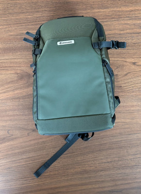 VANGUARD VEO Select 37BRM Backpack for Mirrorless/CSC Camera - Green