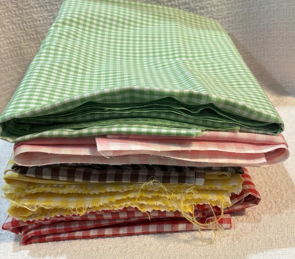 Lot of Vintage Gingham Check Multicolor Cotton Sewing Fabric Sizes 3 lbs - Image 4 of 4