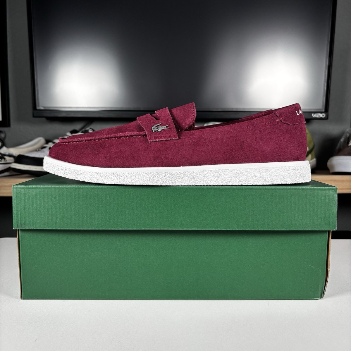 Sz 12.5 Lacoste Cochet Suede Loafers Burgundy Mens Shoes  display picture 1