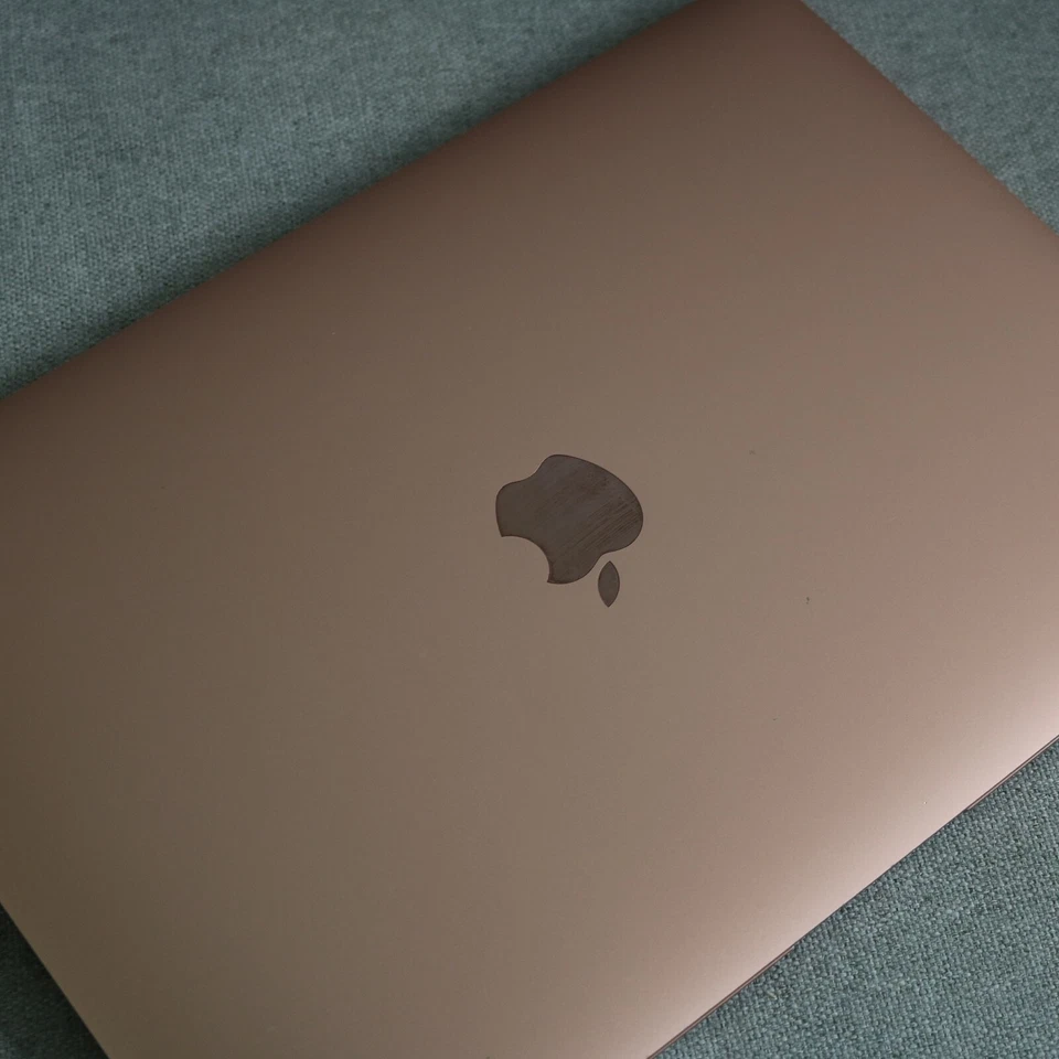 Apple MacBook Air 13" · i5 8th gen 3.6 GHz · 8GB · 256GB, Foto 4 von 5