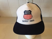 Vintage UNION PACIFIC RAILROAD FAMILY DAYS TRUCKER HAT CAP USA Made