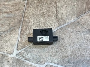 BMW 1 F20 Antennenverstärker  9181453 3.00 Petrol 235kw 2011 23237421