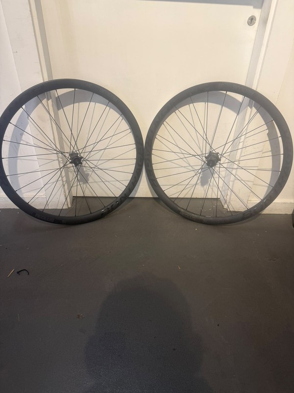 Bontrager Aeolus Pro 37V Gravel wheels