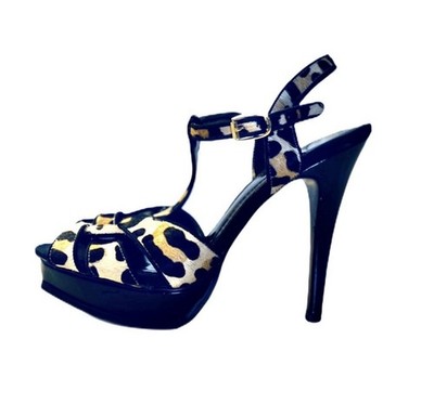 BCBG T-Strap Platform Sandals Shoes 8 / 38 Leopard Animal Print Y2K Heels Black
