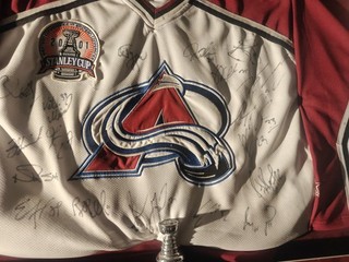 Colorado Avalanche signed & framed jersey 2000 2001 team