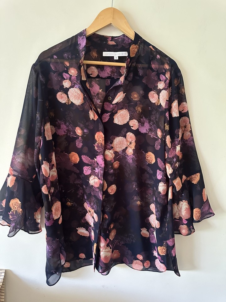 ANTHEA CRAWFORD - Size 18 Fit 16 Chiffon Blouse Black & Purple Floral
