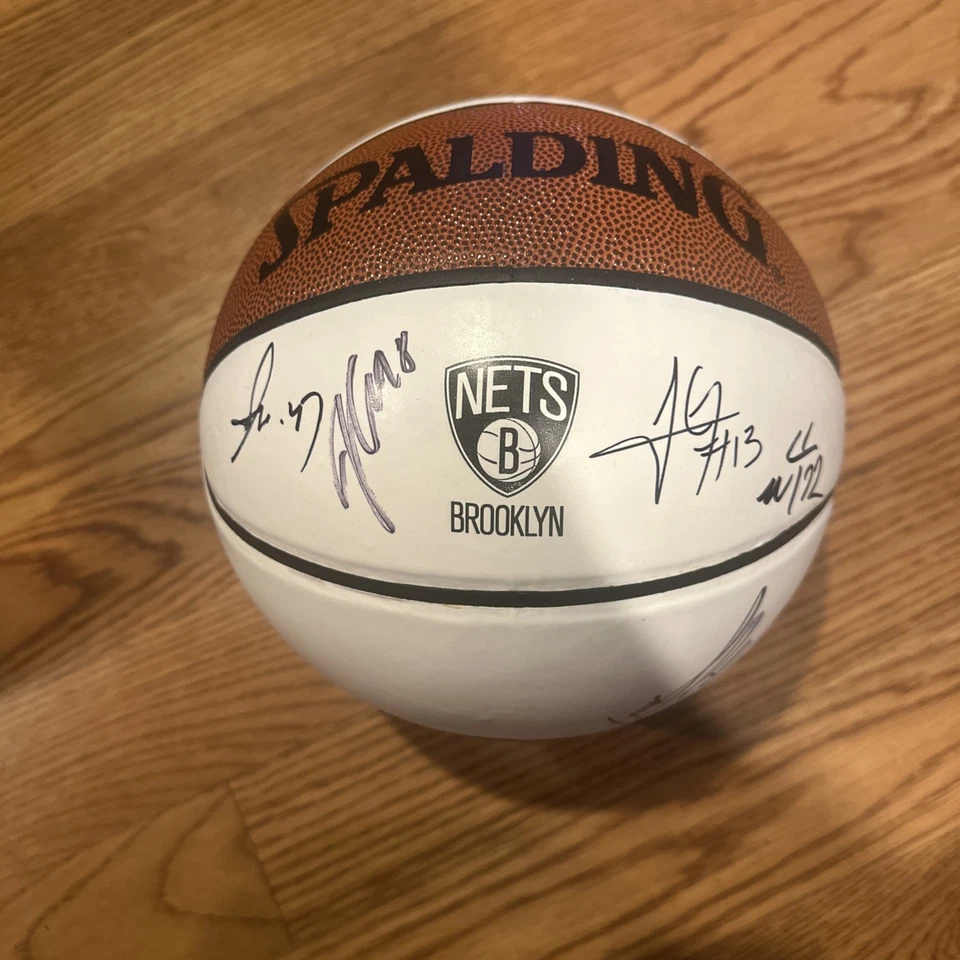 BROOKLYN NETS TEAM FIRMADO 2013-2014 NBA BALONCESTO Brook Lopez y otros Foto 4 de 4