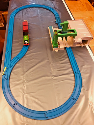 Tomy, Plarail, Thomas, Percy am Containerboden, aus dem Jahr 2000