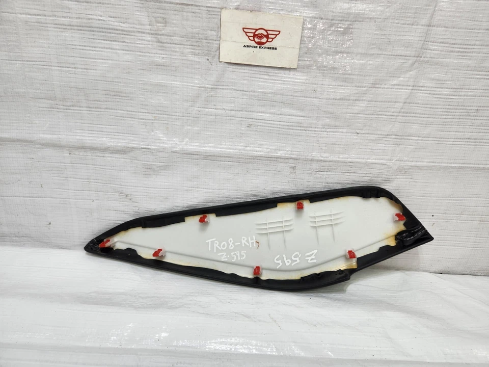 Cubierta de consola central Mitsubishi RVR 2018-2021 lado derecho derecho OEM Foto 2 de 4