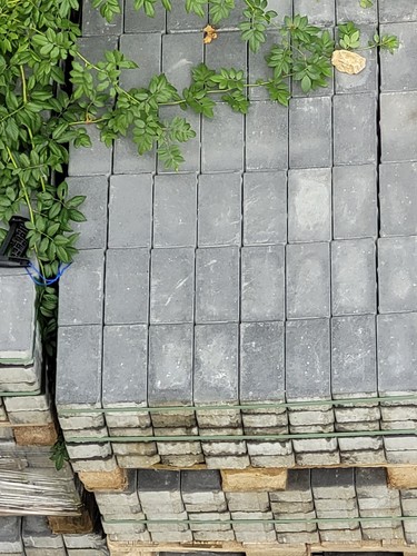 Pflastersteine grau, neu, ausreichend für 60qm, Selbstsbholer - Bild 2 von 2