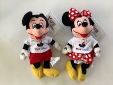 CLUB DISNEY MICKEY AND MINNIE 8  BEAN BAGS w/TAGS  LABELS RARE Collectible