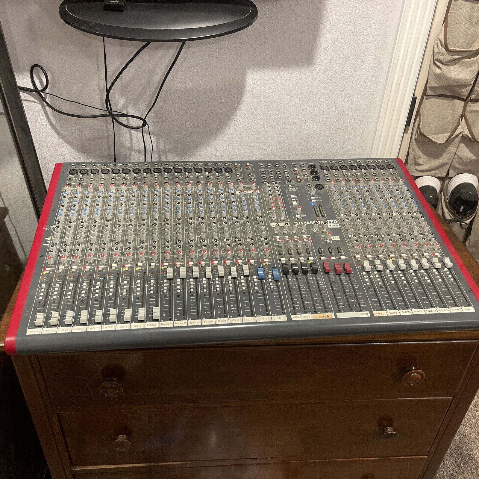 Allen & Heath ZED-428 Mixer, Good Condition, Mixing Board Equalizer￼￼