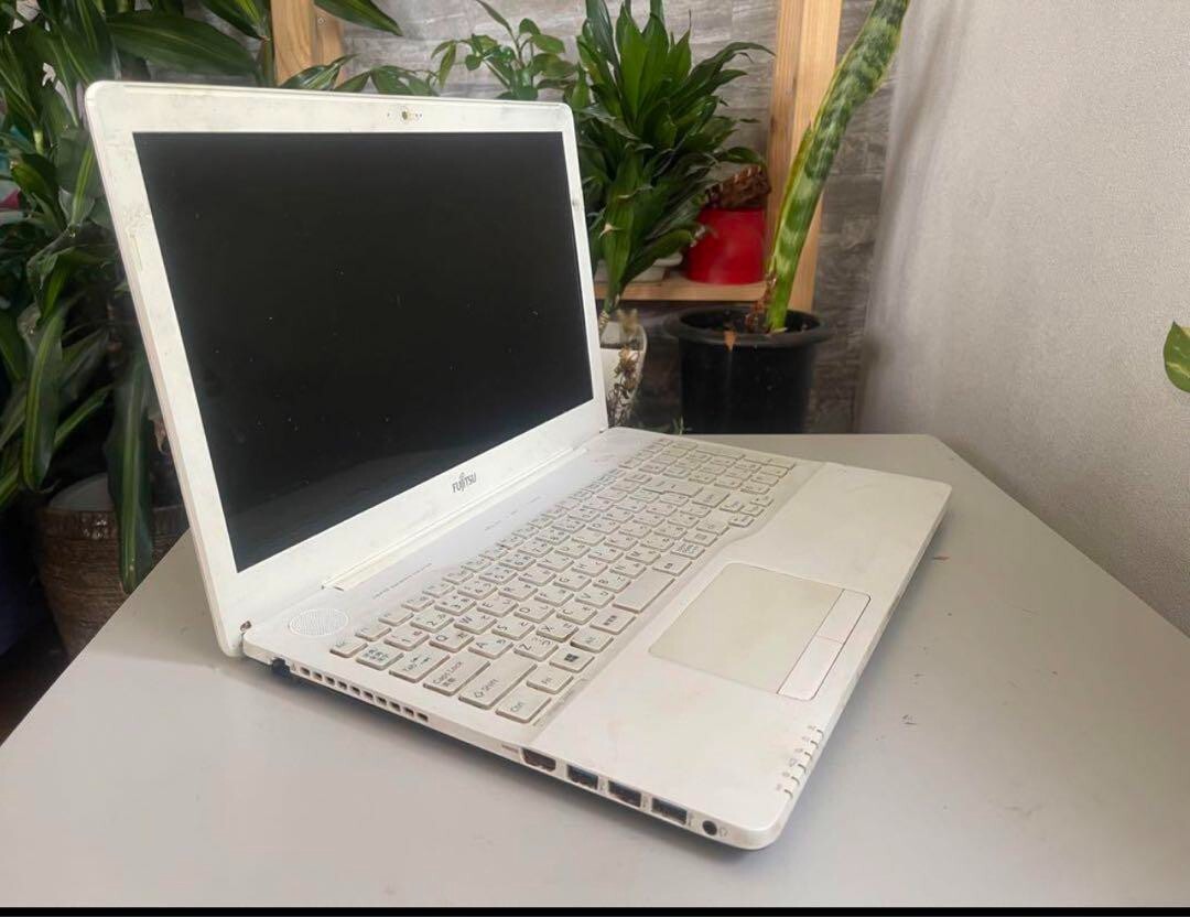 8G Memory Fujitsu LIFEBOOK AH53/X 1 Laptop Corei7 SSD120GB