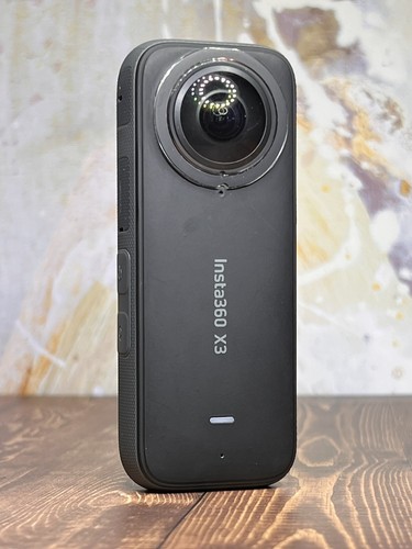 Insta360 X3 - 5.7K 360° Video 72MP 360° Photo 10m Waterproof - won’t turn on?? - Picture 2 of 11