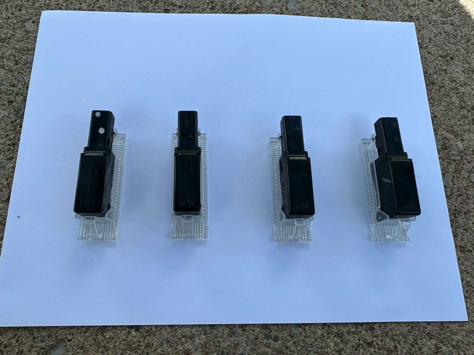2021 MASERATI GHIBLI OEM DOOR COURTESY LIGHT LAMPS FOR EACH DOOR (4)