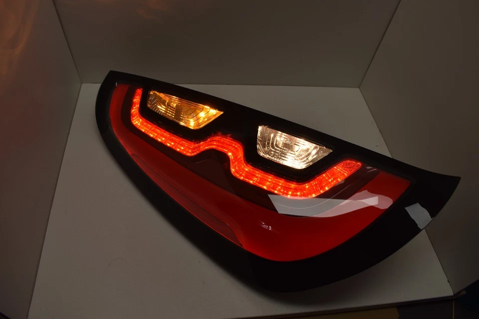 Luz trasera LED izquierda lado del conductor Kia Soul EV 2015-2019 lámpara OEM Foto 2 de 4