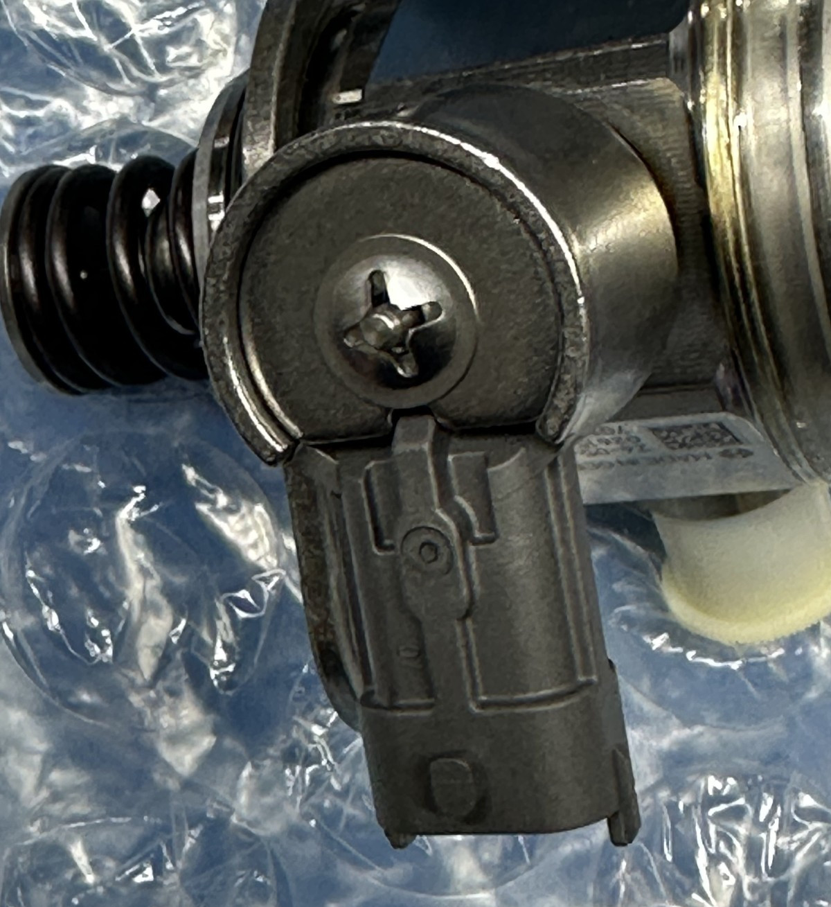 OEM Bosch LR081595 High Pressure Fuel Pump for Jaguar Land Rover 0261520197 NEW thumbnail 6