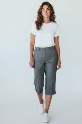 Express The Editor Women s Size 8 Low Rise Cropped Below Knee Gray Flannel Pants