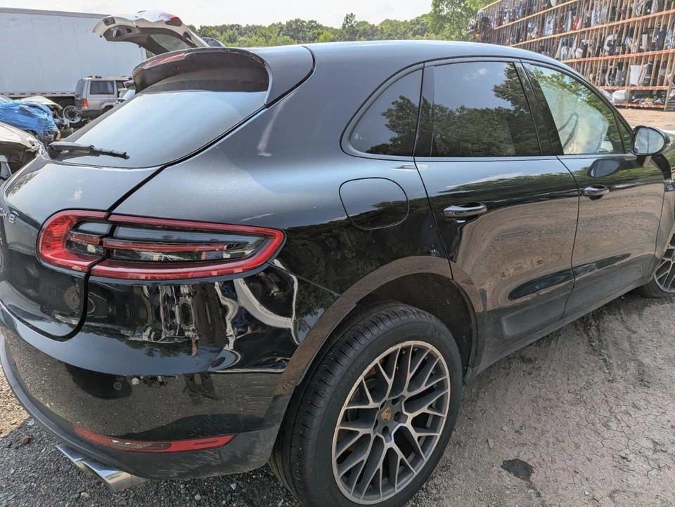 (LOCAL PICKUP ONLY) Passenger Right Fender Fits 15-23 PORSCHE MACAN 781266 - Image 4 of 4