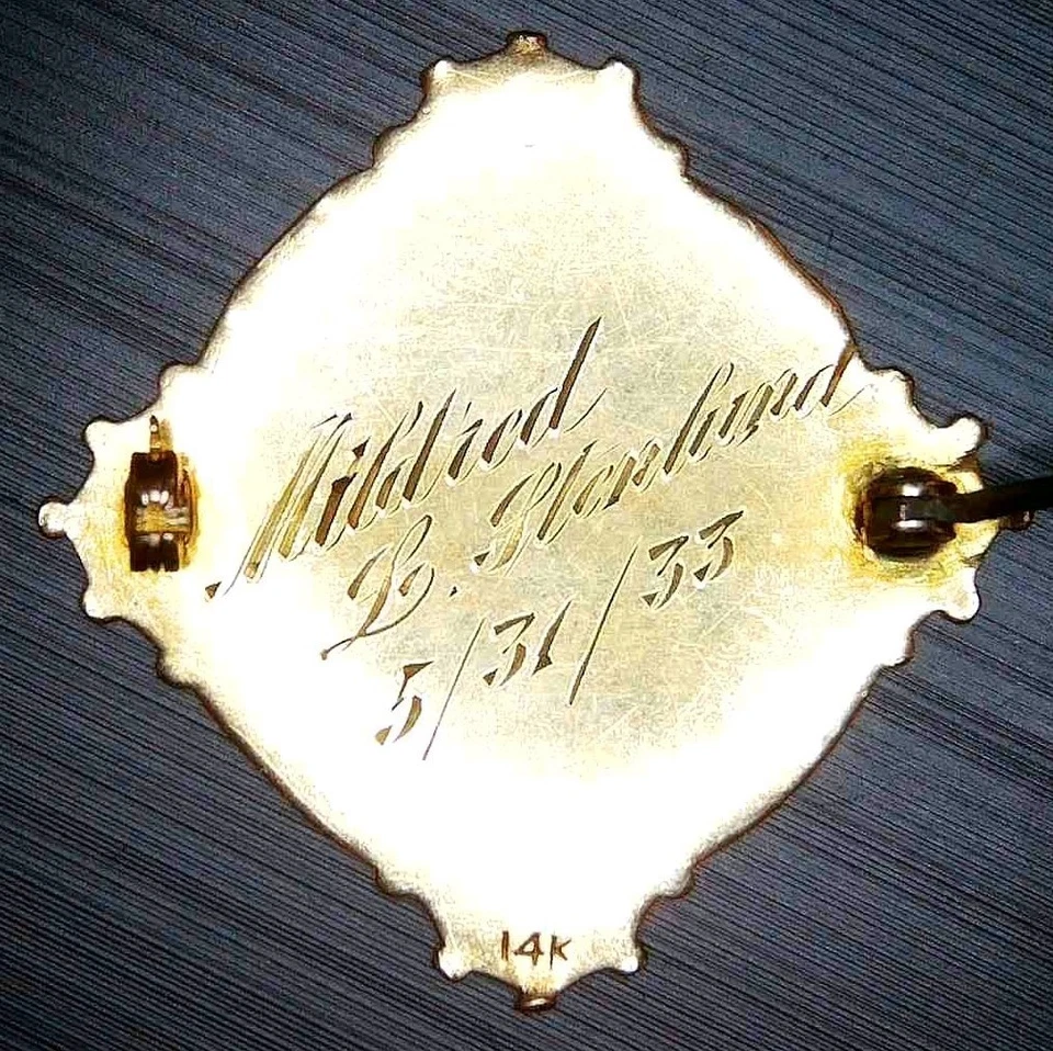 Premio de la Escuela de Enfermería de Chicago de oro 14K de 6,93 g de la década de 1930 único a Mildred Stenlund Foto 2 de 3