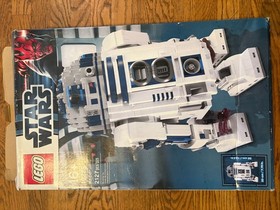 LEGO Star Wars: R2-D2 (10225)  100% Complete With Manuals, Box, and Minifigure