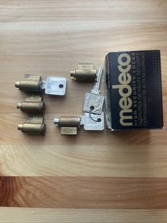 Locksmith Lot Of Medeco Lock Cylinders With Keys