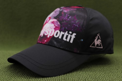 Gorra Le Coq Sportif negra floral talla libre usada
