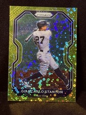 2021 Prizm Baseball Giancarlo Stanton Gold Donut Circles Prizm /10 MLB CASE HIT