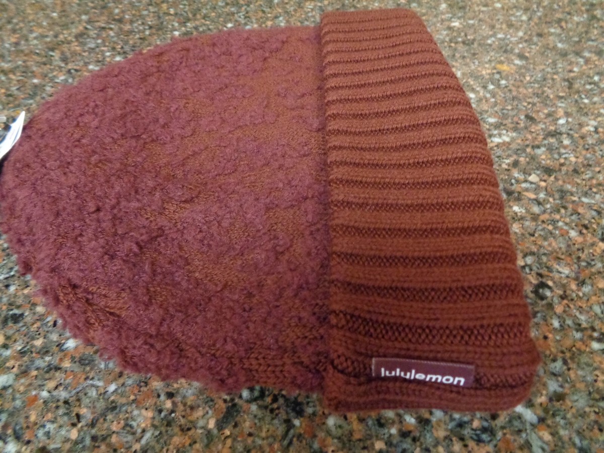 Lululemon Ombre Knit Textured Beanie Merlot Red Hat One Size 