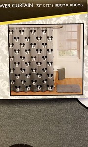 Disney Mickey and Minnie Kissing Shower Curtain Fabric 72/" x 72/" New