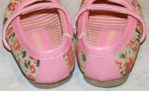 Toddler Girls Genuine Kids Cream w/Multi-Color Flowers Shoes Size 2 - Picture 5 of 6