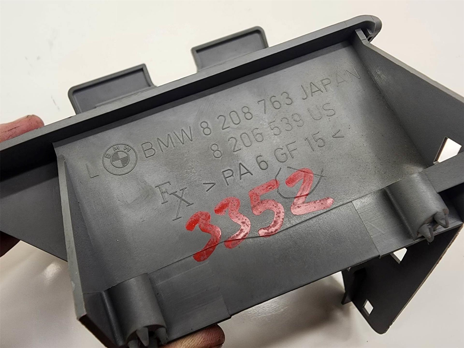 1997 BMW 528i Driver Left Front Door Change Panel Holder OEM 