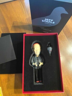    JEFF STAPLE  VINYL  ART TOY BY DANIL YAD x MIGHTY JAXX  -  **BRAND NEW**