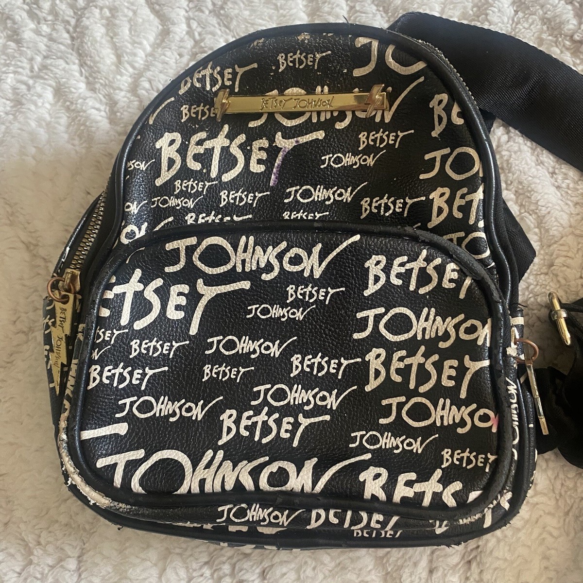 Betsey Johnson Mini Backpack Black White Gold Hardware  display picture 3