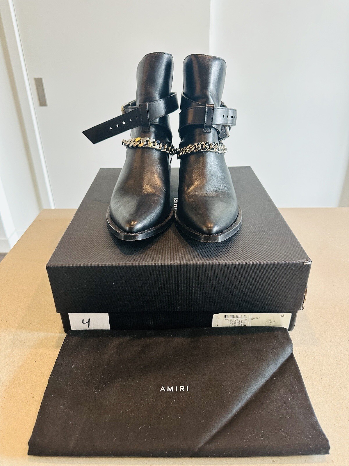 Size 43 worn twice great condition Size 9.5 Wolf Grey Zoom Generation Worn twice Good condition main image 4