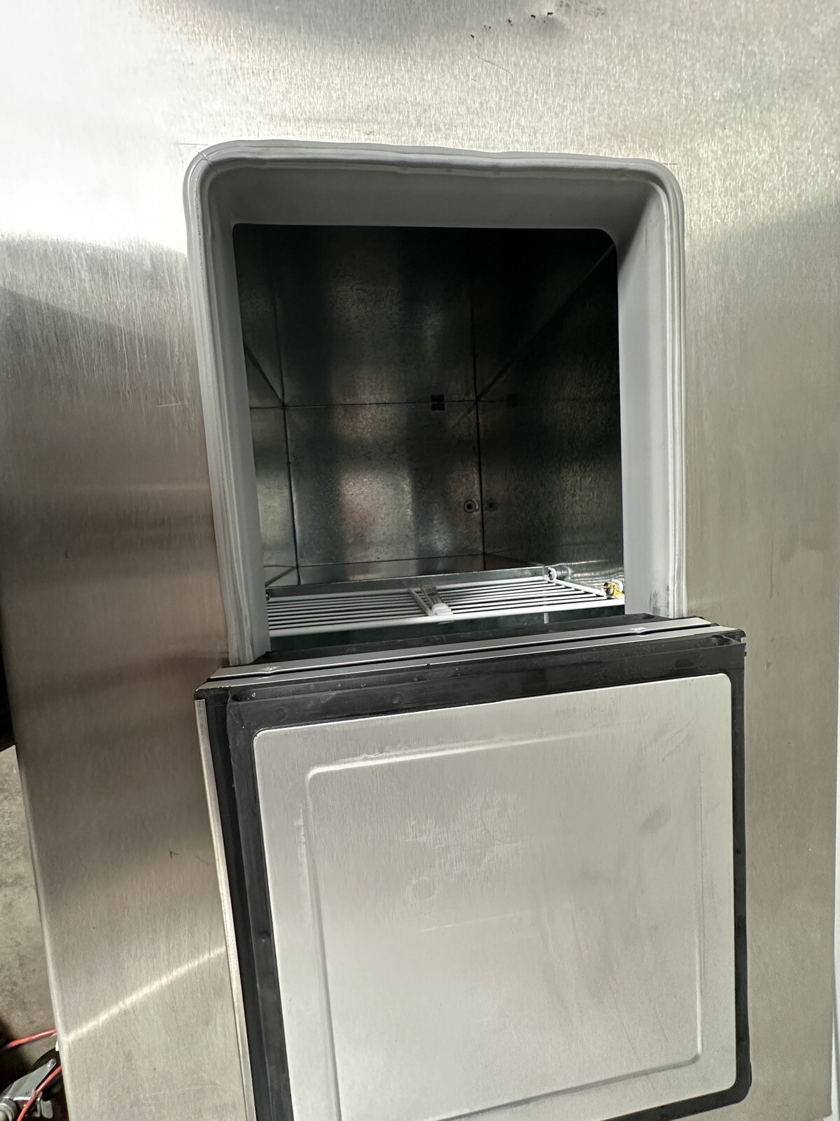 MasterBilt DC2S White Ice Cream Dipping Commercial Grade