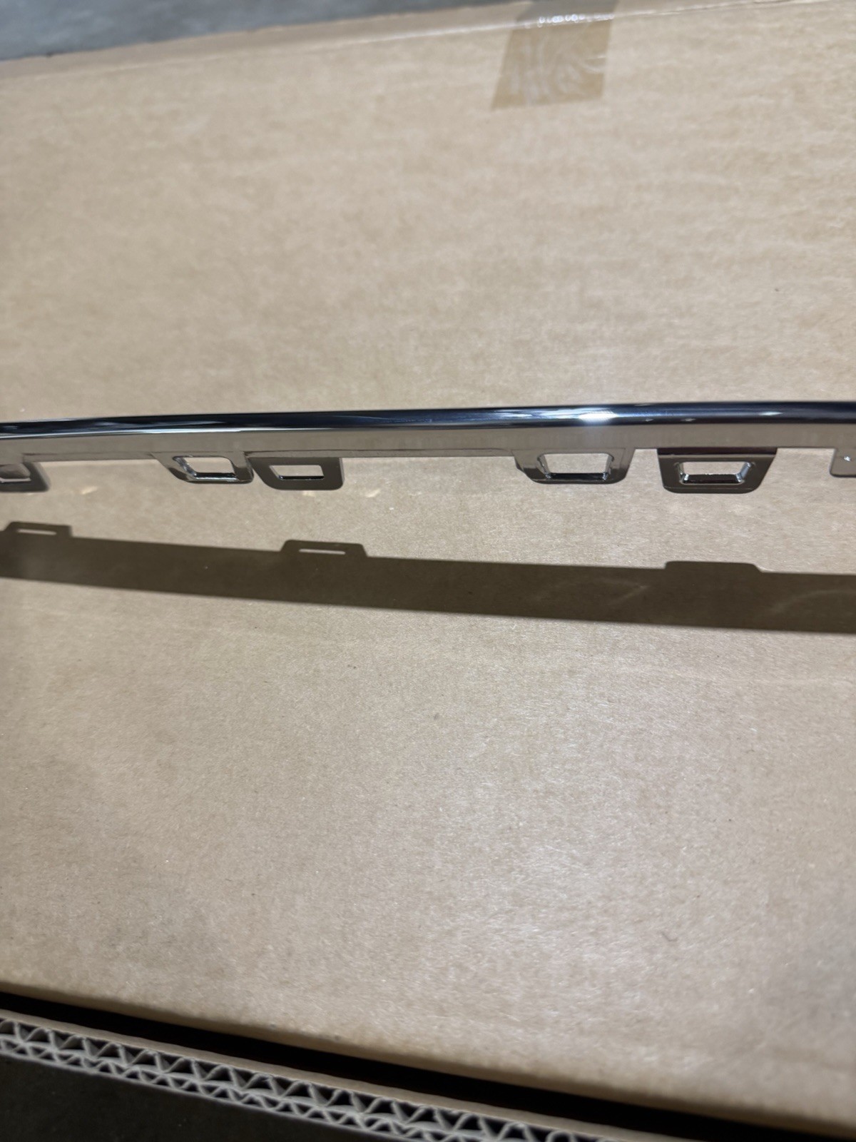 2018-2020 Rolls Royce Ghost Front Bumper Center Molding Trim Chrome Lower