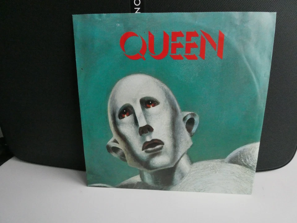 Queen - we are the Champions / We will Rock you. 7" Vinyl . Top Zustand - Bild 3 von 4