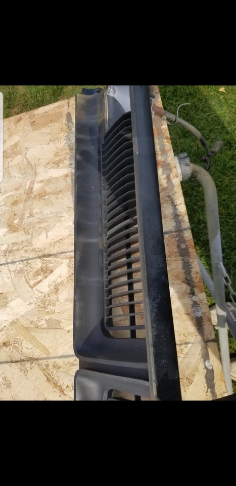 Dodge Dart Demon 1970 1971 parrilla delantera OEM con biseles de faros Foto 4 de 4