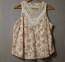 Maurices Tank Top Crochet Neck Details Floral Ivory Stretch Womens L A-70