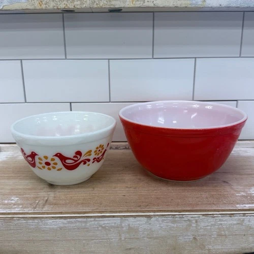Pyrex Friendship Primary Red Mixing Bowls Set #401 #402 Vintage 1970s