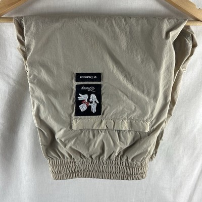 Damen Uniqlo UT Ambush Disney Trainingshose L Large W30 beige Minnie Mouse