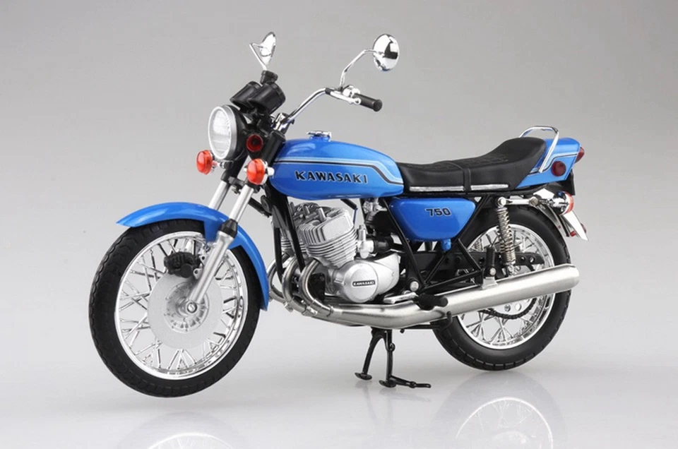 AOSHIMA 1/12 Scale kawasaki 750SS MACH IV Blue Motorcycle Diecast Model Toy  - Bild 3 von 4