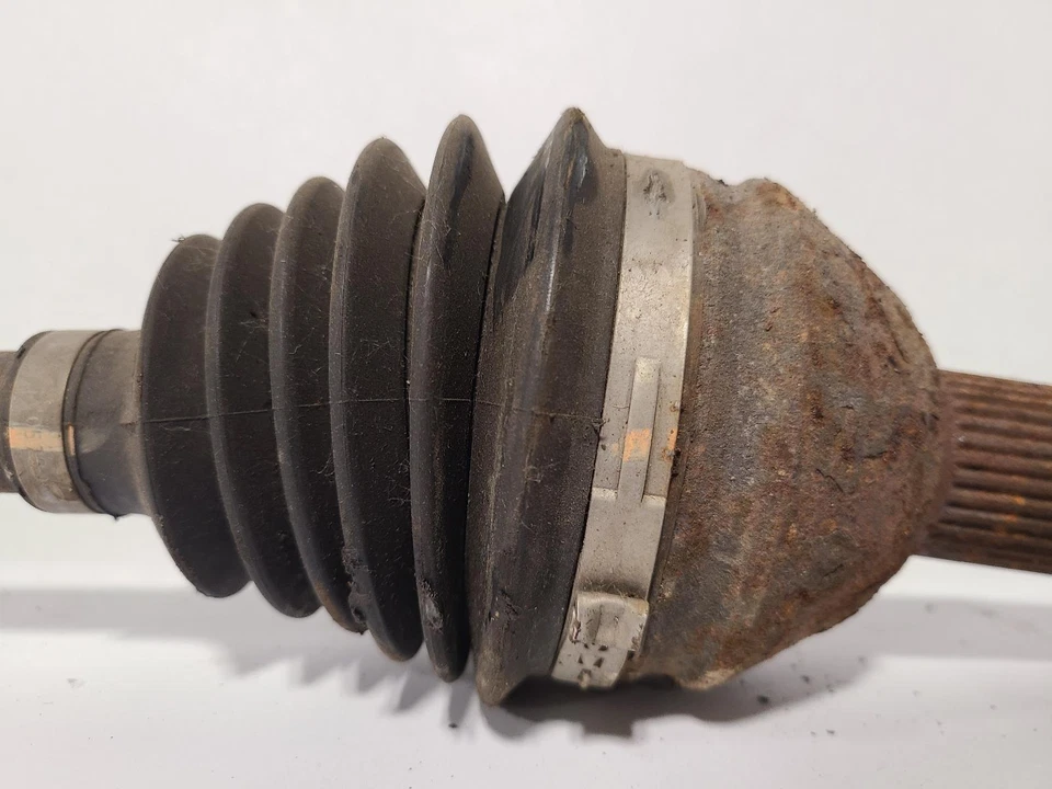 Eixo de transmissão dianteiro direito usado serve: 2001 Oldsmobile Aurora eixo dianteiro 3.5L F - Imagem 2 de 4