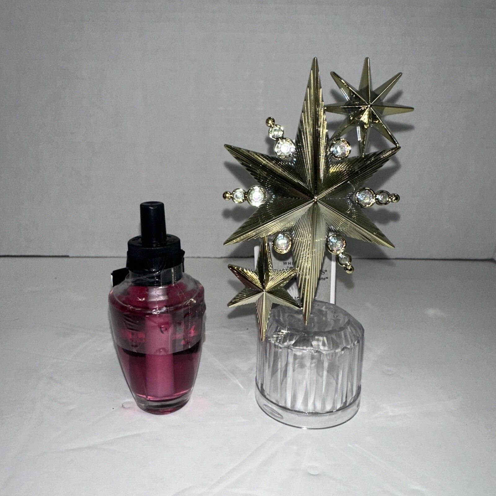 NEW Bath & Body Works Christmas Gold Stars Wallflower Plug + Fragrance-image